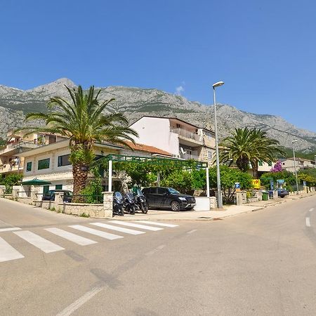 Apartment Afrika Makarska Bagian luar foto