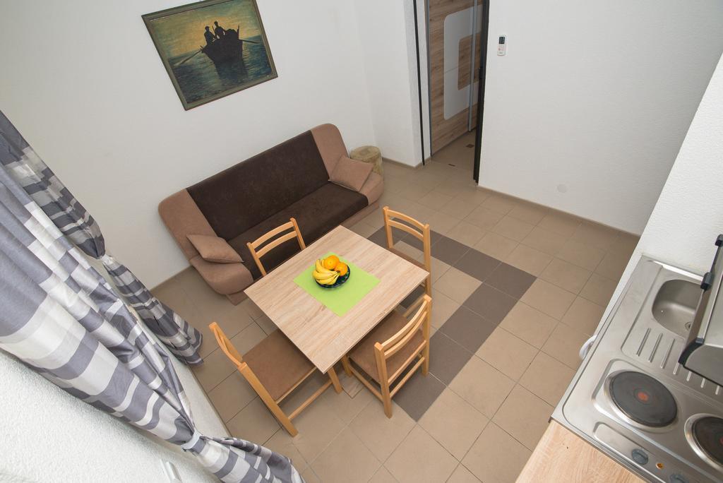 Apartment Afrika Makarska Bagian luar foto