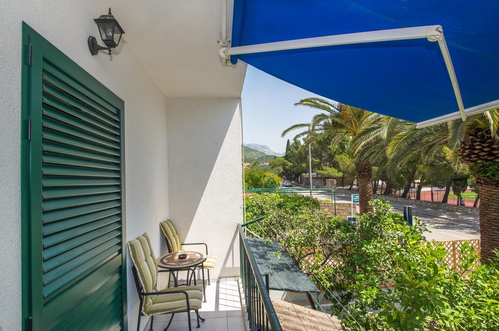 Apartment Afrika Makarska Bagian luar foto